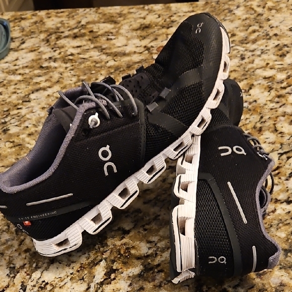 On Running Shoes - On Running Women's Black Running Shoes